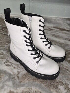 Sincerely Jules White Combat Lace-Up Platform Boots - Women's 6.5M